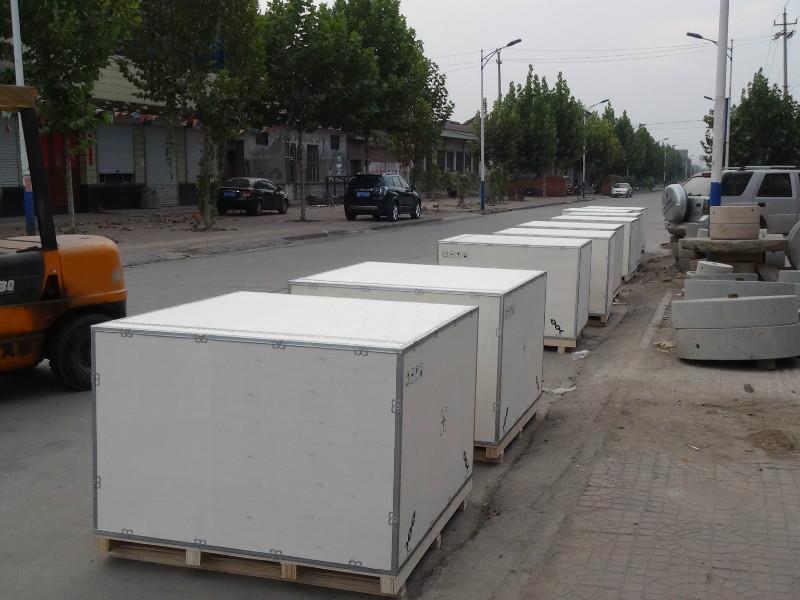 تاہینی بنانے والی مشین۔